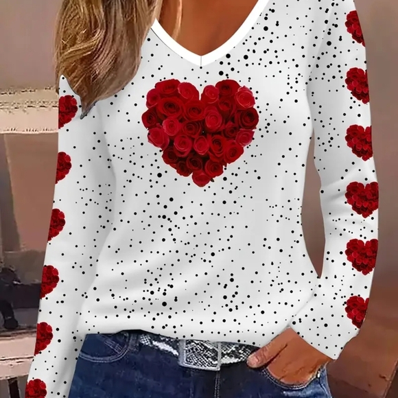 Tops - NWOT White and Red Heart Print Women's Top